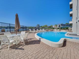 117B Edgewater Inn - 6