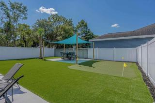 Immaculate Lower Level Apartment With Putting Green and Pool! Pet Friendly! 3 Bedroom- 2 Bath Unit A - Myrtle Beach - 2