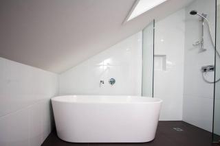 Riverlea Stables- style and charm await you! - Apple Tree Flat - 1