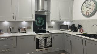 Harbourside by Caithness Luxury Apartments NC500 - 2 Bedroom holiday home - Sleeps Work teams upto 2 & holiday makers upto 6 with bike store - 8