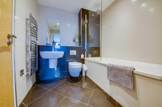 Spacious 3-Bed Penthouse with City Sky Line Views - Sheffield - 6
