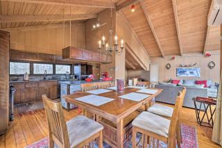 Fire Pit and Grill Lakefront Poconos Cottage! - East Stroudsburg - 4