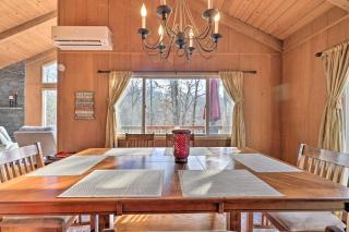 Fire Pit and Grill Lakefront Poconos Cottage! - East Stroudsburg - 1