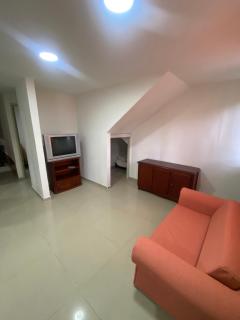 Apto a pasos del lago - 1