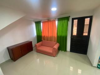 Apto a pasos del lago - 2