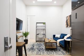 78-4D Quality 1br W&D SKYLIGHT By Central Park - New York - 0