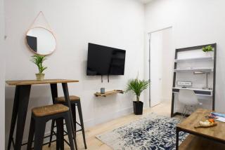 78-4D Quality 1br W&D SKYLIGHT By Central Park - New York - 8
