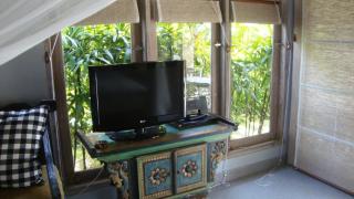 Bungalow Jepun at Villa Semua Suka - Ubud - 3