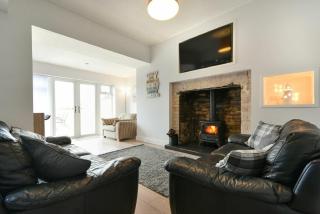 Hillcrest - Seahouses - 9