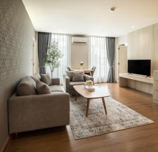 Lucky Hotel Bangkok - 8