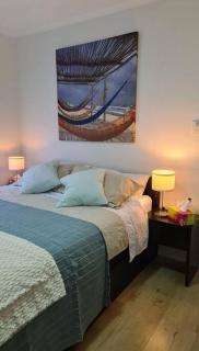 Coorong Lakeside Cottage - Meningie - 9