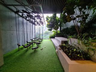 Romantic Log Cabin - walk to KL Tower, KLCC, Bukit Bintang - Kuala Lumpur - 4