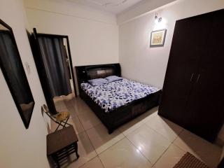 Private room with Sky Garden in Green Bacchus by Walias - Gurgaon - 9