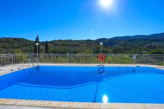 Cochelli Upper Pool Walk to beach AC WiFi - Ágios Stéfanos - 8