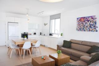 Skylight 3BR in Bograshov by HolyGuest - Tel Aviv - 3