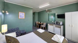 Silver Oaks Motel - Gilgandra - 9