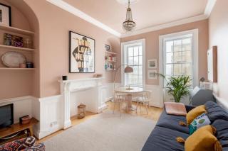 Stylish Central Apartment with Parking - Garden and Workspace - Bath - 0