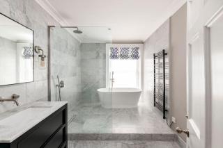 Dunsford House - Elegant Townhouse with Parking - 8