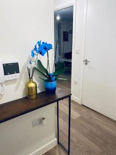 Stunning 1 Bed Luxury Apartment - 3