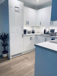 Stunning 1 Bed Luxury Apartment - 5