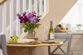 Wisteria Cottage - 3