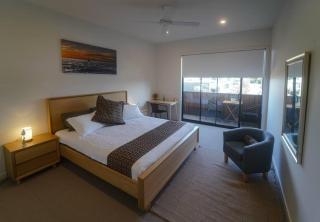 Modern air-conditioned 3-bedroom townhouse in centre of Cape Woolamai - Cape Woolamai - 0