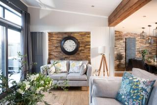 Hawthorne Lodge, 15 Roadford Lake Lodges, Lifton - 8