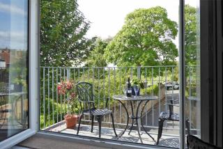 Schooner Court No1 - 6