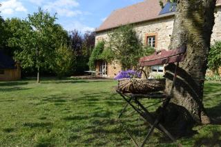 Gite Le Foineau - Maison avec Piscine - Bresse-sur-Grosne - 8