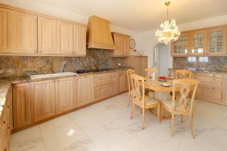 Luxury Puerto Del Carmen Villa 4 Bedrooms La Perla Modern Furnishings Stunning Sea Views - Tías - 3