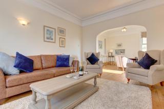 Fabulous Seaside Retreat - 3