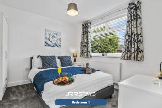 Wolverhampton - Amazing 3 Bedroom, Sleeps 6, Wi-Fi - JRR Stays - 3