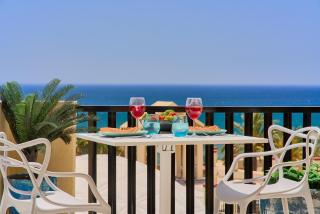 Honeymoon Corner Suite, sun-all-day terrace on the best beach of Marbella - 7