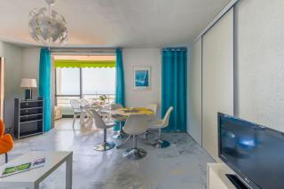 Le seventies - Vue Port - parking privé - étage élevé - Pyramide - 3