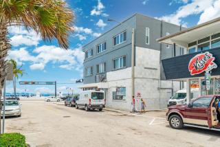 Beachfront Bloos 2 Units Ocean View Balcony Units 4 and 5 - Fort Lauderdale - 8