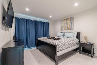 The Purple Pelican Beachfront with Ocean Balcony Unit 4 - Fort Lauderdale - 2