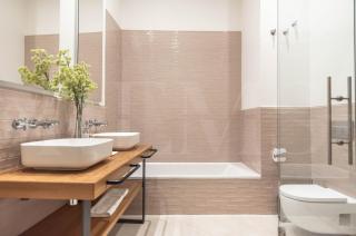 Modern luxe apartment in the historic city center by REMS - 2