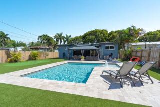 Wileys Paradise Three Bedroom Two Bath plus Office and Heated Pool - Hollywood - 0