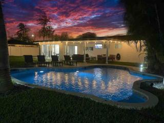 Delilas Chic 3 Bedroom 2 bath Abode with Heated Pool - Deerfield Beach - 6