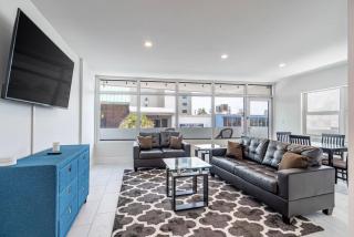The Purple Pelican Beachfront with Ocean Balcony Unit 5 - Fort Lauderdale - 8