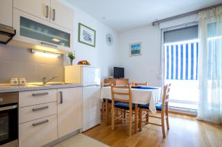 Studio Teuta - private parking - Split - 2