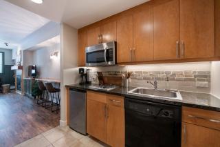 Premium Unit 3318 - Studio - Fraser Crossing Founders Pointe condo - 8