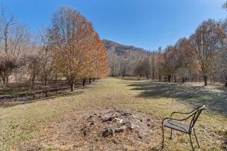 Serenity Views Retreat - Close to City and Parkway! - Weaverville - 1