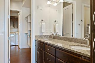 Above Par townhouse - Washington - 1