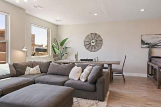 Town Center Red Sand Retreat townhouse - Washington - 2