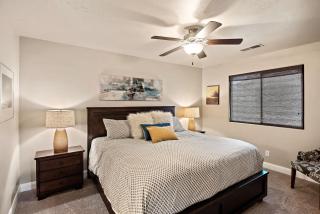Three-Bedroom Townhouse - Washington - 0