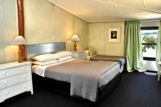 Black Sheep Inn - Orange - 6