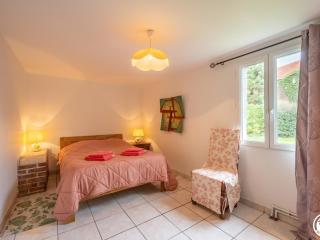 Spacieux gîte 4 chambres avec jardin privé, cheminée et équipements complets, idéal famille et amis - FR-1-526-11 - Ville - 3