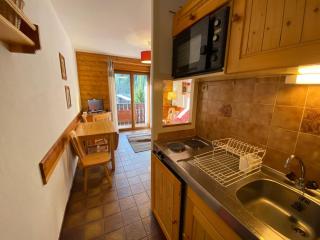 Appartement Charmant et Calme à 1000m du Village et Proche des Télécabines, Parking Inclus - FR-1-693-53 - Châtel - 8