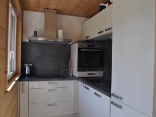 Spacieux appartement sud avec balcon, parking et 3 chambres - FR-1-692-6 - 8